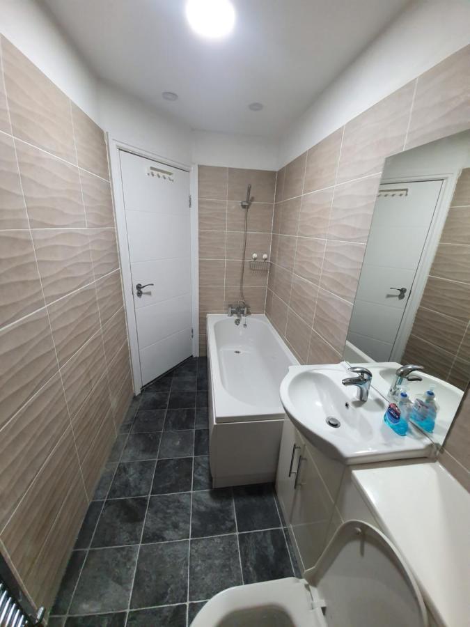 Beautiful Rooms Shaw St And Pine St Bury  Exteriör bild