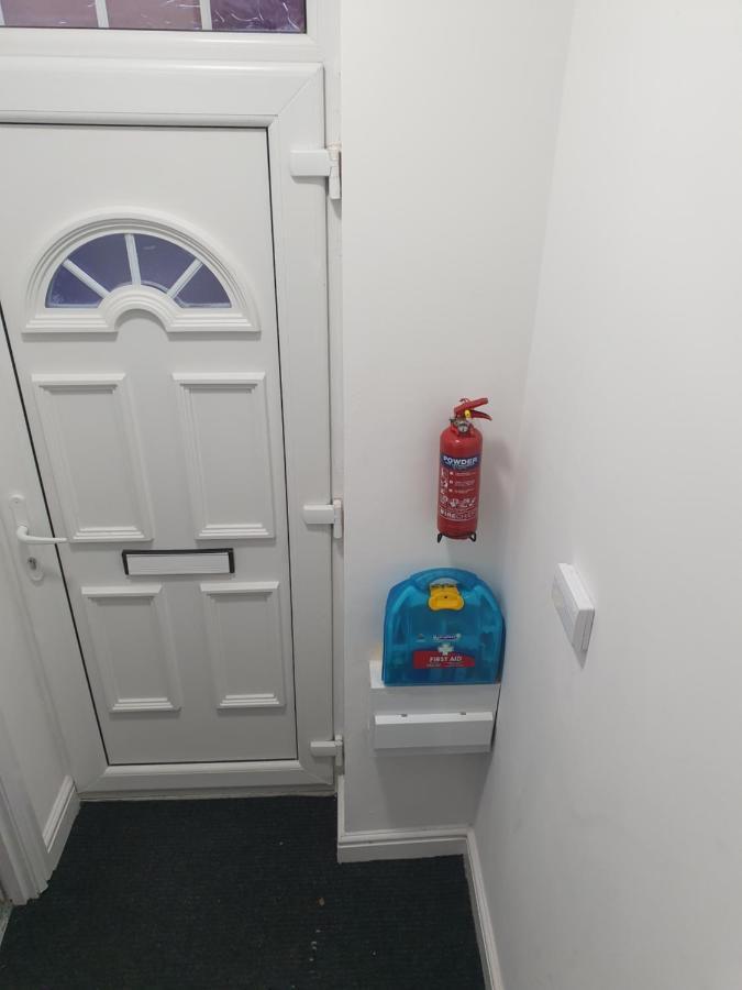 Beautiful Rooms Shaw St And Pine St Bury  Exteriör bild