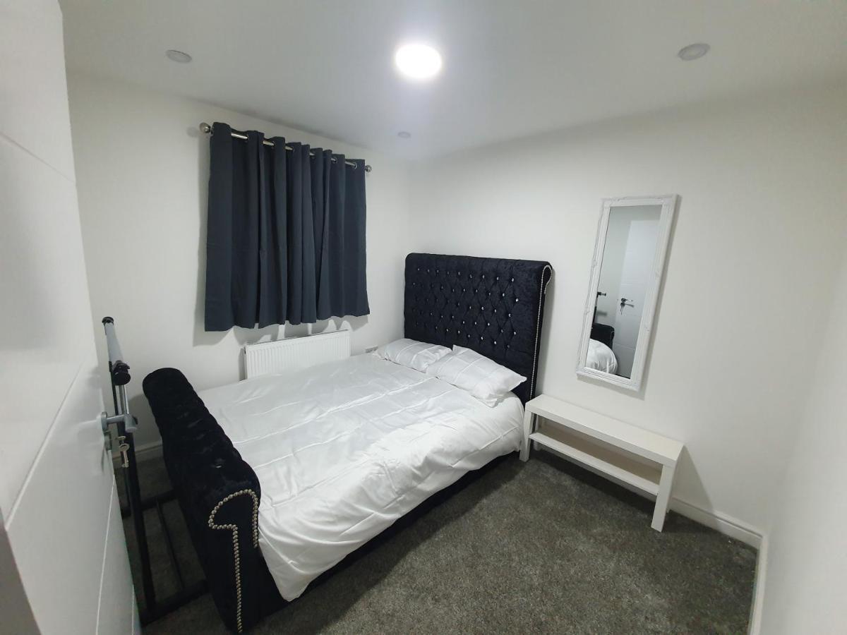 Beautiful Rooms Shaw St And Pine St Bury  Exteriör bild