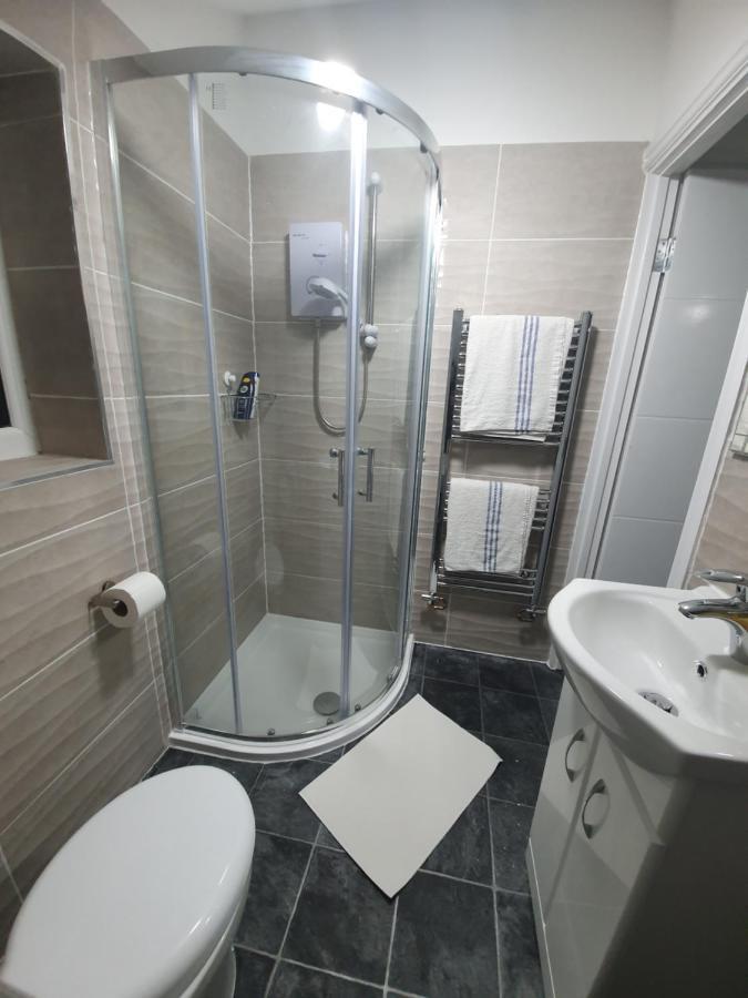Beautiful Rooms Shaw St And Pine St Bury  Exteriör bild